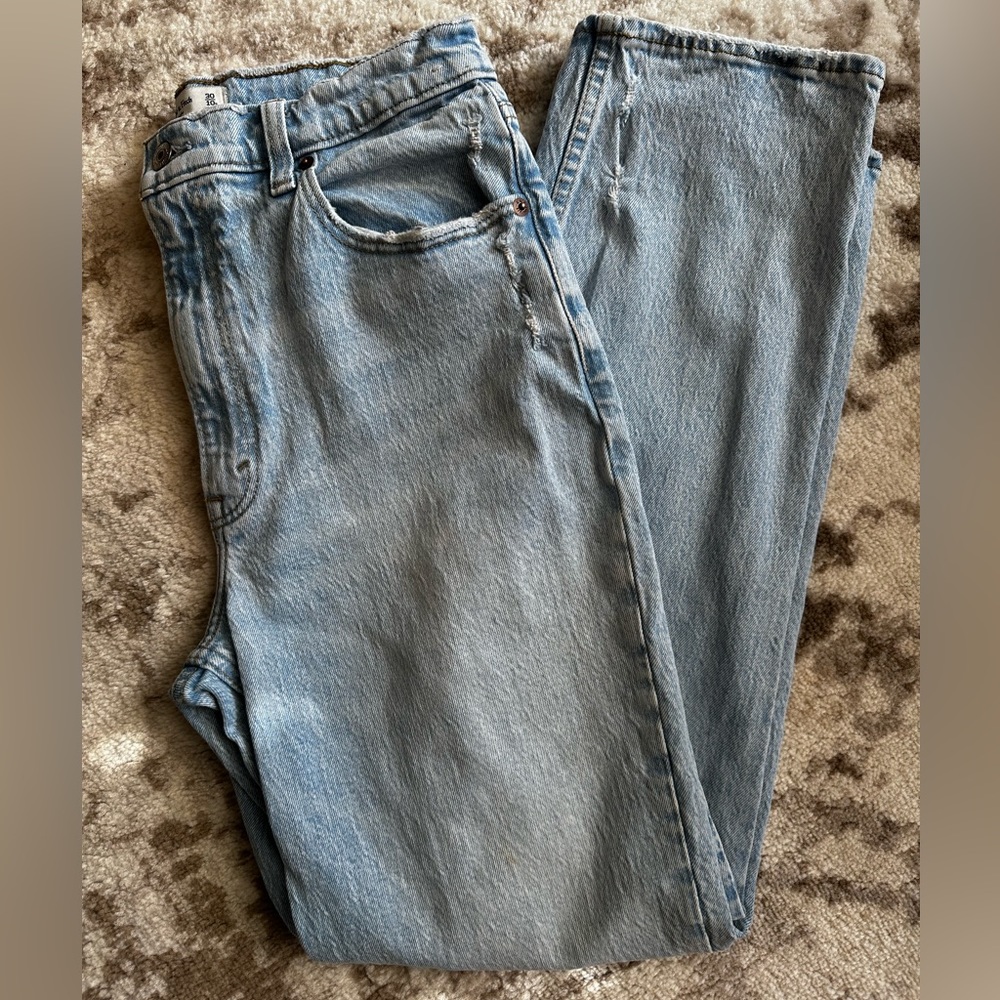 Abercrombie & Fitch Ultra High Rise 90s Straight Jean